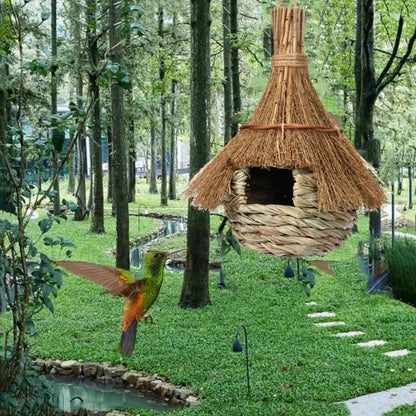 Hangable Natural Grass Bird Nest Bird's Nest Cage House Shape Grass Bird House Hand-Woven Hanging Hummingbird House Lawn