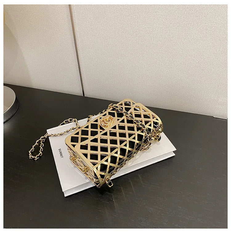 Kovová malá taška Nová módna dutina out personalizovaná večerná taška dámy krížové kovové tašky na rameno kozmetickú tašku