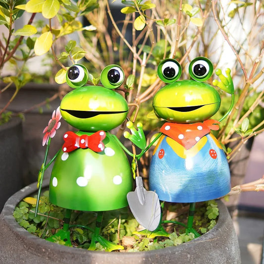 Garden Frog Statue Outdoor Decor Cute Metal Frog Yard Art Sculpture 3D Spring Frog Figurine Garden Statue for Lawn Patio