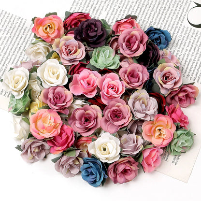 10/20 / 50pcs Fleurs artificielles de rose 3,5 cm Fautes fleurs pour décoration intérieure Jardin Décoration de mariage Couronne Garlands Accessoires cadeaux