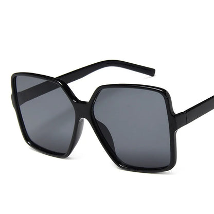 Módní ženy nadměrné sluneční brýle Gradient Plastic Brand Designer Žena sluneční brýle UV400