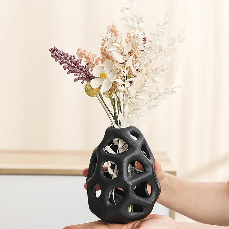 CAPIRON Hollow Out Ceramic Vase White Black Nordic Classical Aesthetics Office Home Living Room Interior Decoration Acessories