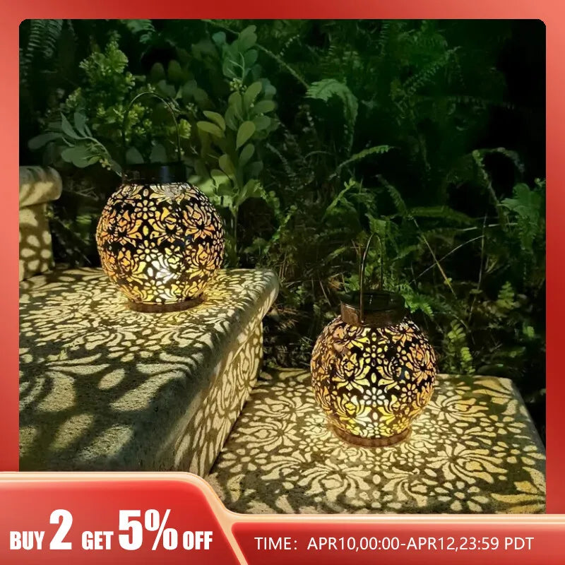 LED solarna lamljana svjetlost šupljeg kovanog željeza Projekcija svjetla viseće svjetiljke Vanjsko vodootporno dvorište vrtni ukras umjetnosti