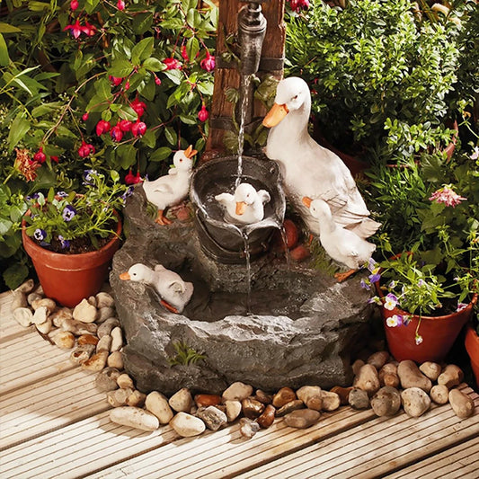 Duck Squirrel Solar Power Resin Patio Fountain Fountain Garden Design avec le jardinage solaire DÉCORATIONS DE SOIGNE