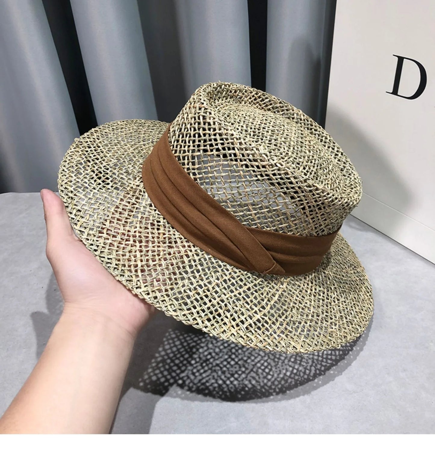 Gratë e Modës Verore Sunshade Sunshade Kapele të gjera Fradora për Udhëtimi Beach Beach Casual Hollow Out Simple Fedora Straw Hats