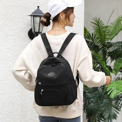 Piccolo zaino da donna per viaggiare con sfumature di ranka di grande capacità di grande capacità di moda casual di moda mini daypack