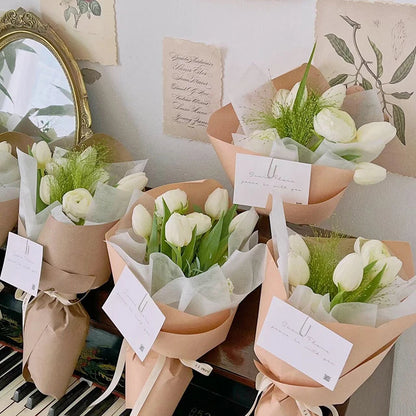 10 päätä ylellinen keinotekoiset tulppaanit kukat valkoinen todellinen kosketuskimppuvaahto väärennetty kukka häät koti olohuone joulu koriste