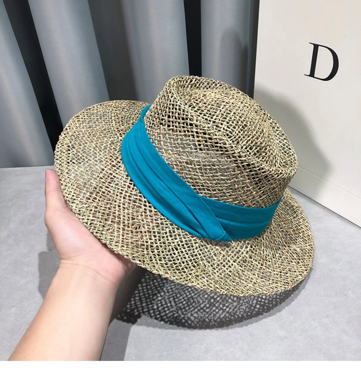 Gratë e Modës Verore Sunshade Sunshade Kapele të gjera Fradora për Udhëtimi Beach Beach Casual Hollow Out Simple Fedora Straw Hats