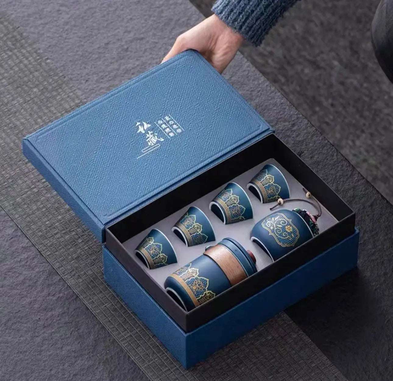 Retro Style Tea Set Gift Box Set Fast Ceramic Business Gifts Company Staff with Hand Gifts