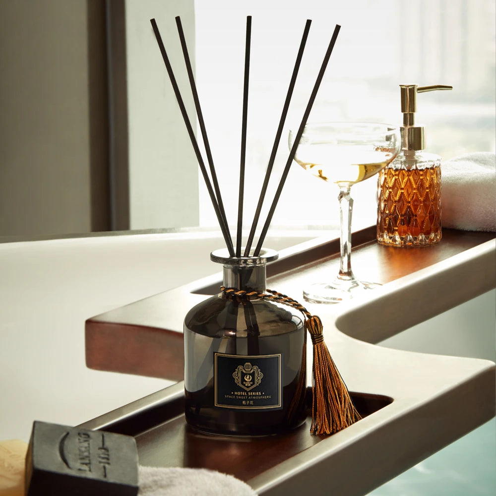 50 ml Hilton Aroma Öldiffusor-Sets mit natürlichen Stöcken für Wohnzimmer Frische Luft Shangri-La Home Dufttoilette Deodorisierung