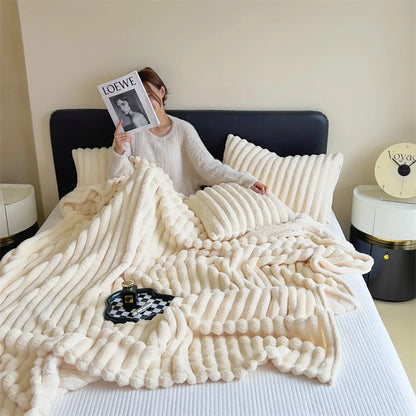 Novos cobertores quentes do outono de coelho artificial para camas Sofá de lã de coral macio, cobertor confortável, lençol de cama de espessura