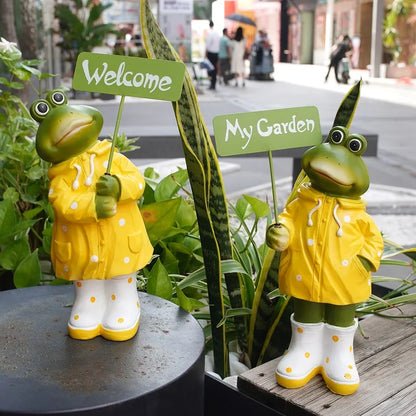 Ornamento di rana coppia in resina con segno di benvenuto Garden Sculpture Statue Famiglia Regalo per il giardino da giardino