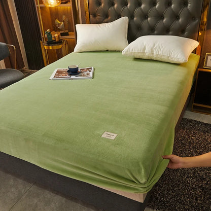 1PC egyszerű, színes színű, felszerelt lap északi matrac burkolat plüss ágynemű téli meleg elasztikus puha ágynemű rugalmas szalaggal