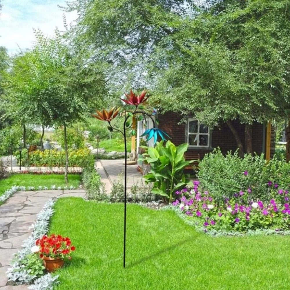 طاحونة هوائية دوارة معدنية كبيرة على شكل زهرة فراشة ودوارة مع زهور دوارة ملونة لتزيين الحديقة في الهواء الطلق