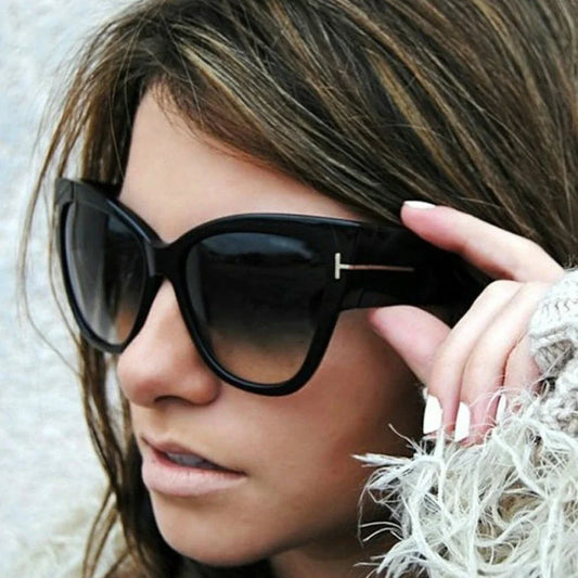2024 Nyt brand solbriller Kvinder luksusdesigner T Fashion Black Cat Eye Oversized solbriller Kvindelige Gradient Sun Glasses Oculos