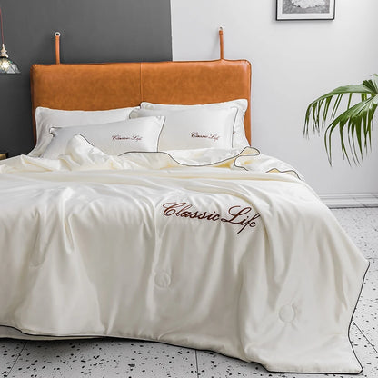 Edredón de verano de seda 100% bordado de edredería de hielo liso para la cama sedosa manta sólida sólida manta de verano suave y fresca