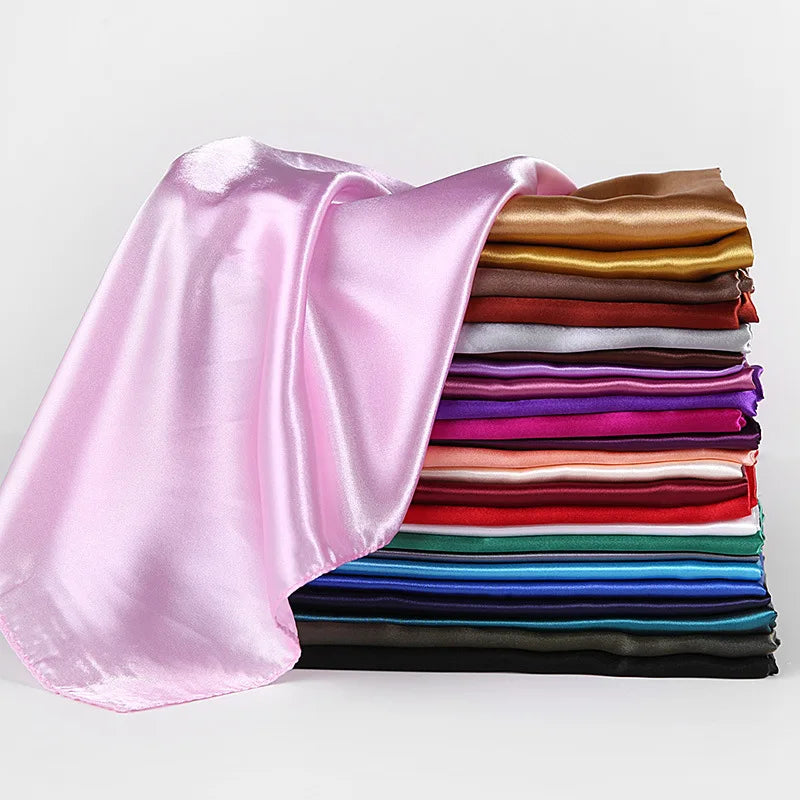 Marca de lujo Silk Scarf Women Satin Color sólido Hijab Bufandas musulmanas pareo pañuelo femenino envoltura de chal diadema Foulard 90*90cm