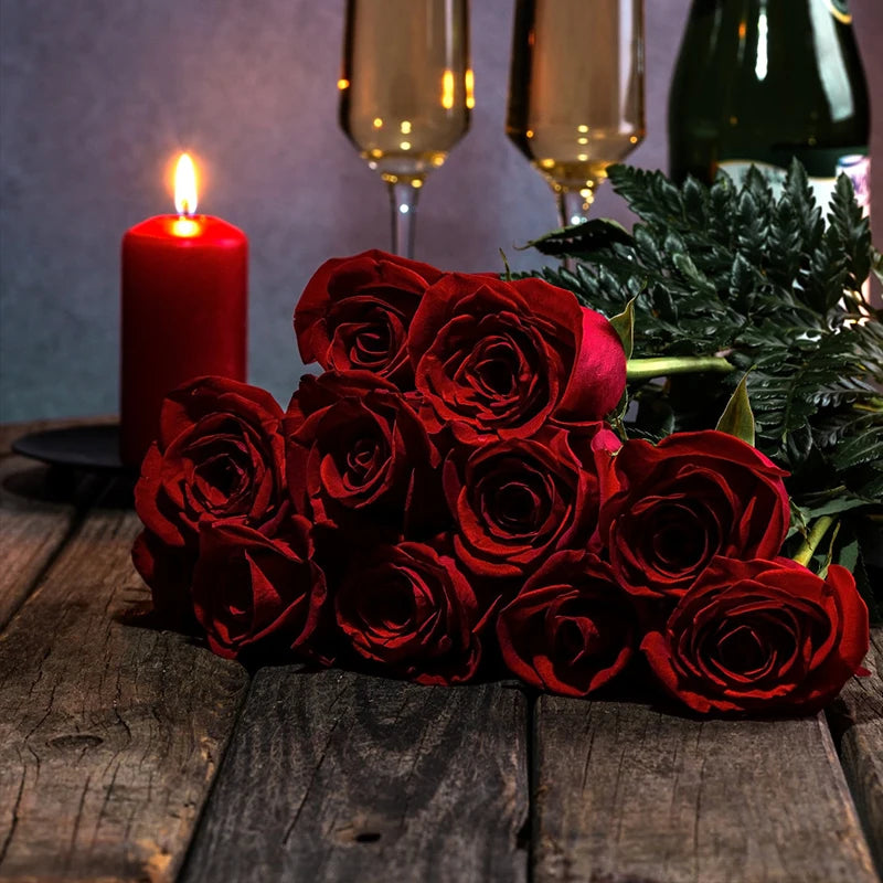 5 copë Lule artificiale Buqetë me kadife të kuqe Fake Fake Rose Lule Për Dasma Tabela Dekorimi i Krishtlindjeve Dhurata e Shën Valentinit