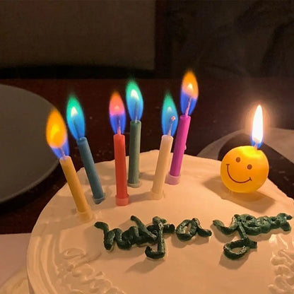 Kolorowe zapasy na przyjęcia urodzinowe 6/12PCS Ślub Kolorowe wielokolorowe świece bezpieczne płomienie deserowe Cake Dekoracja świec