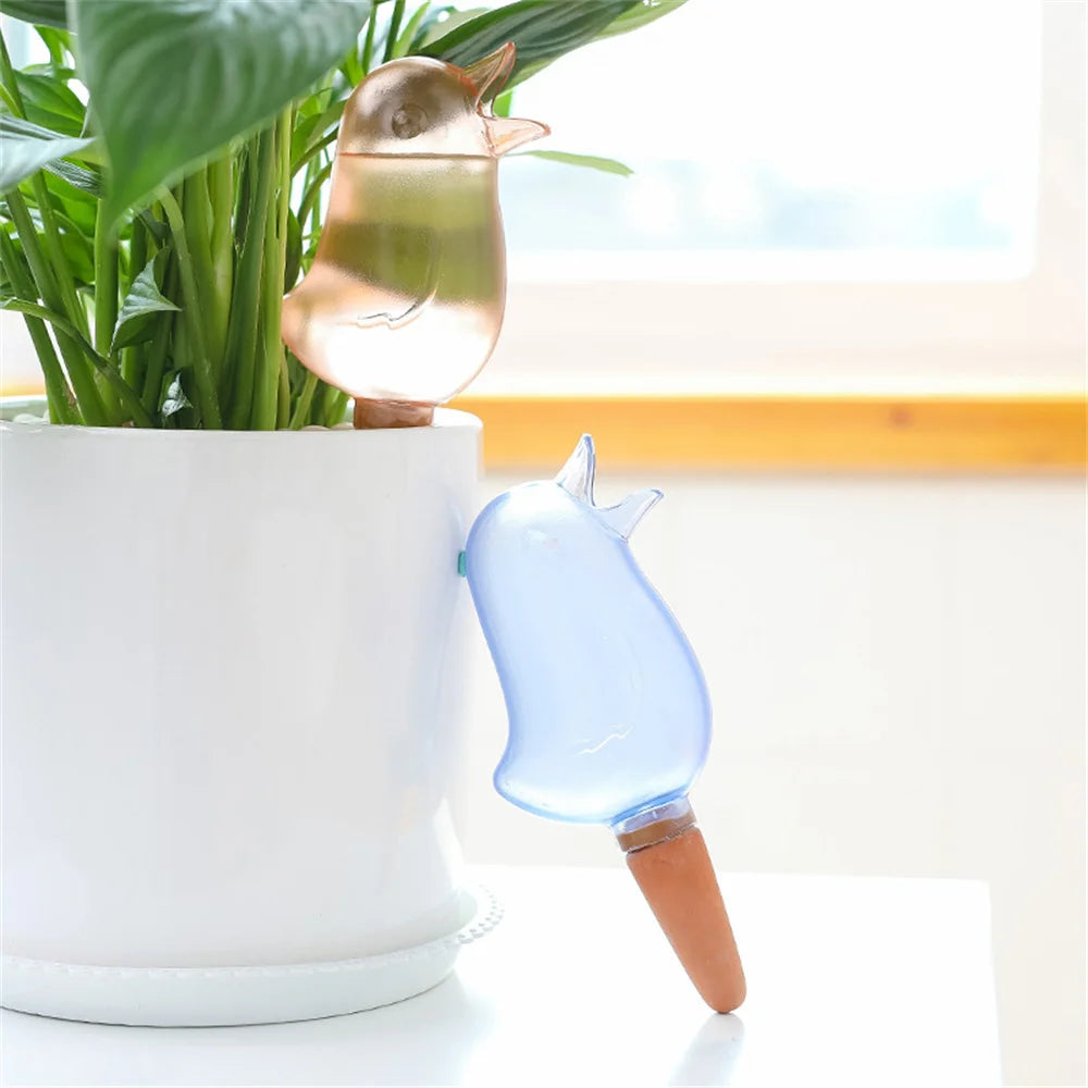1 PC Hogar de flores automáticas Dispositivo de riego de flores Saborador Auto -riego Forma de pájaros plástico Bulbos Aqua Dispositivo de goteo Jardín