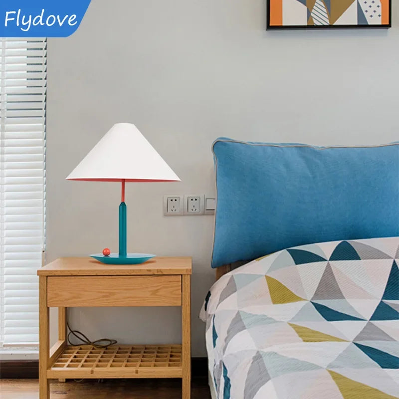 Nordic Scandinavia Table Light Metal Desk Lamp with E27 Led Bulb For Bedroom Study Bedside Hotel Homestay Decoraton