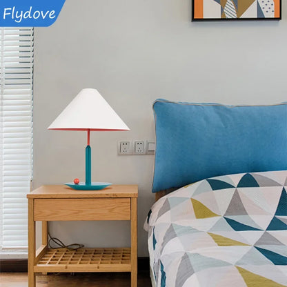 Nordic Scandinavia Table Light Metal Desk Lamp with E27 Led Bulb For Bedroom Study Bedside Hotel Homestay Decoraton