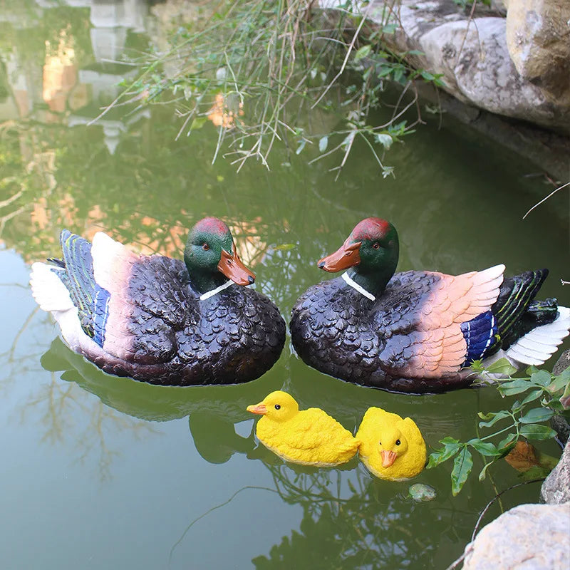 Estátua de pato flutuante de resina fofa ao ar livre tanque de peixe de peixe nadando de animais de patos selvagens para decoração para decoração de jardim Ornamento